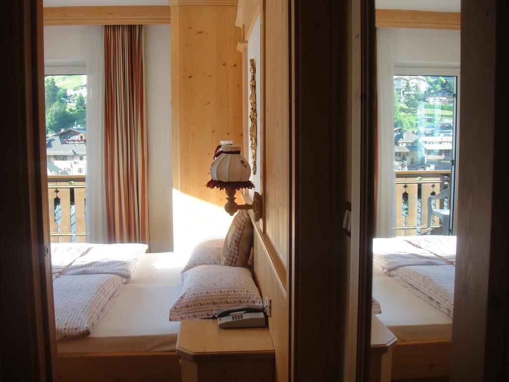 Garni Toni Hotell Ortisei Exteriör bild