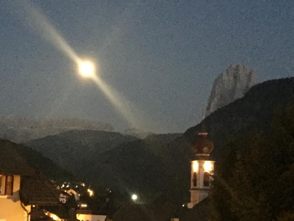 Garni Toni Hotell Ortisei Exteriör bild