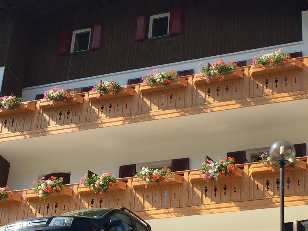 Garni Toni Hotell Ortisei Exteriör bild